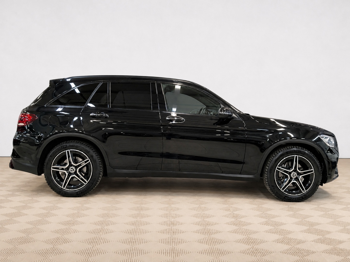 Mercedes-Benz - Mercedes-Benz GLC, 2021