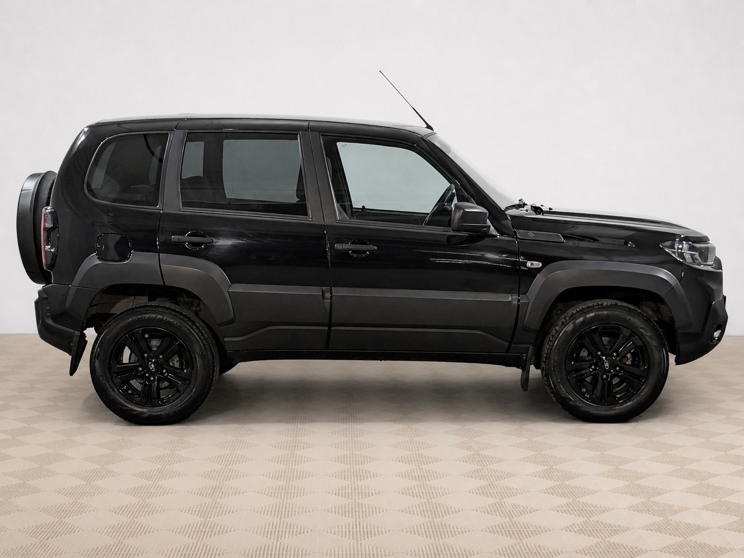LADA (ВАЗ) - Lada Niva Travel, 2023