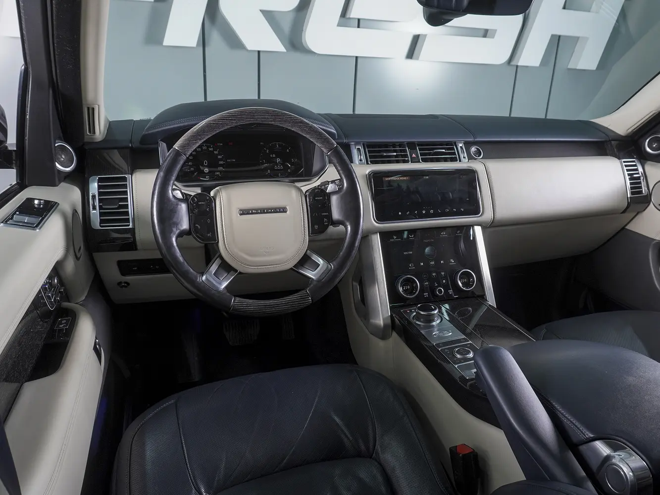 Land Rover - Land Rover Range Rover IV Рестайлинг, 2020 г.