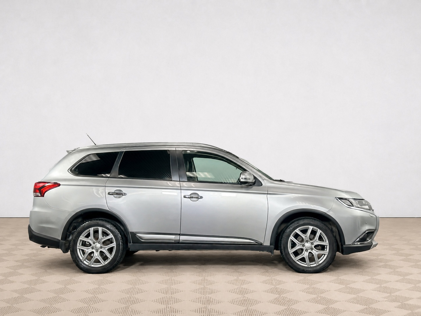 Mitsubishi - Mitsubishi Outlander III Рестайлинг 2, 2015