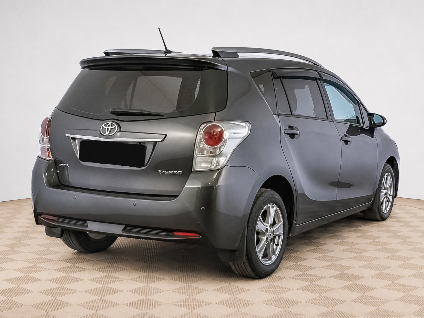 Toyota - Toyota Verso, 2013