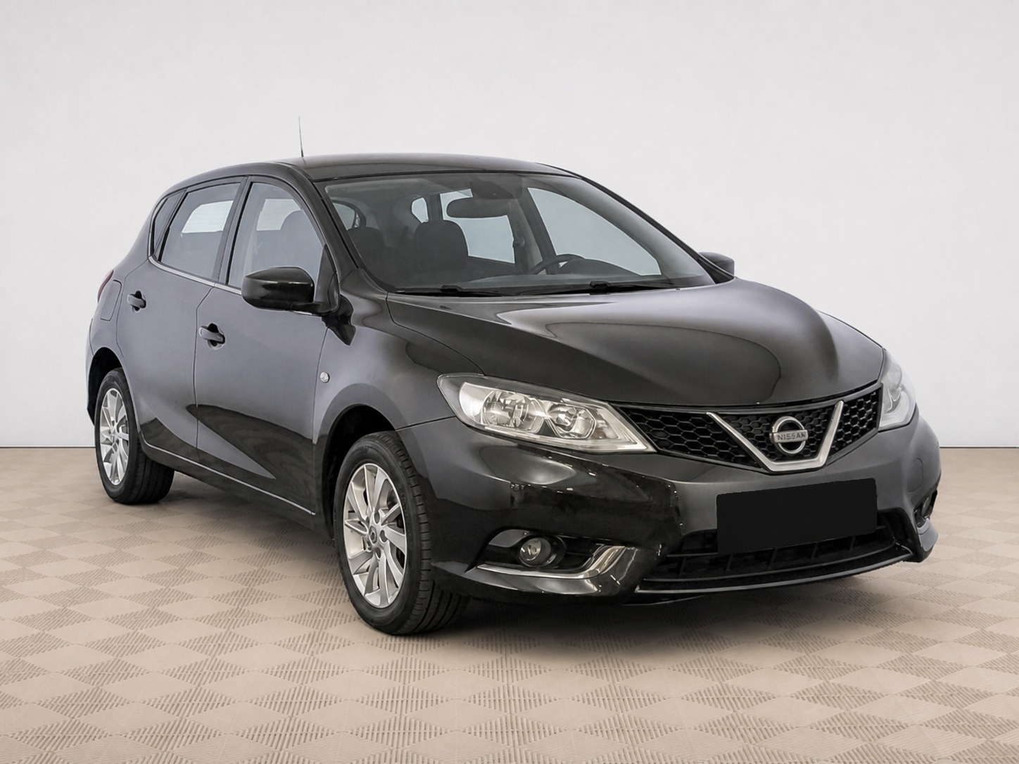 Nissan - Nissan Tiida II, 2015