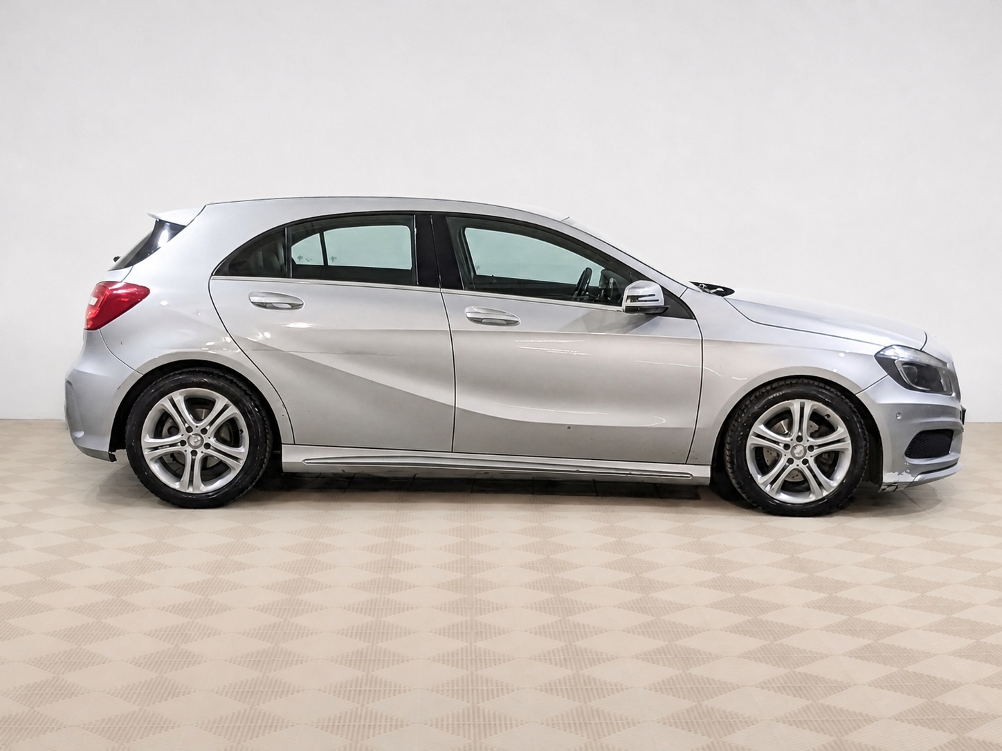 Mercedes-Benz - Mercedes-Benz A-Класс, 2015