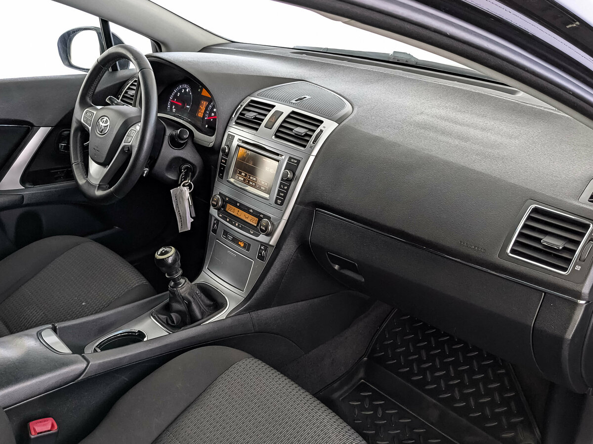 Toyota - Toyota Avensis III Рестайлинг, 2012