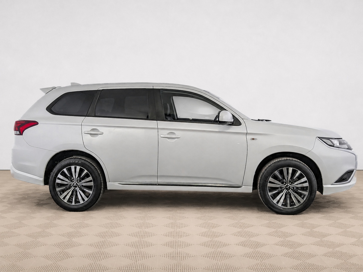 Mitsubishi - Mitsubishi Outlander, 2022