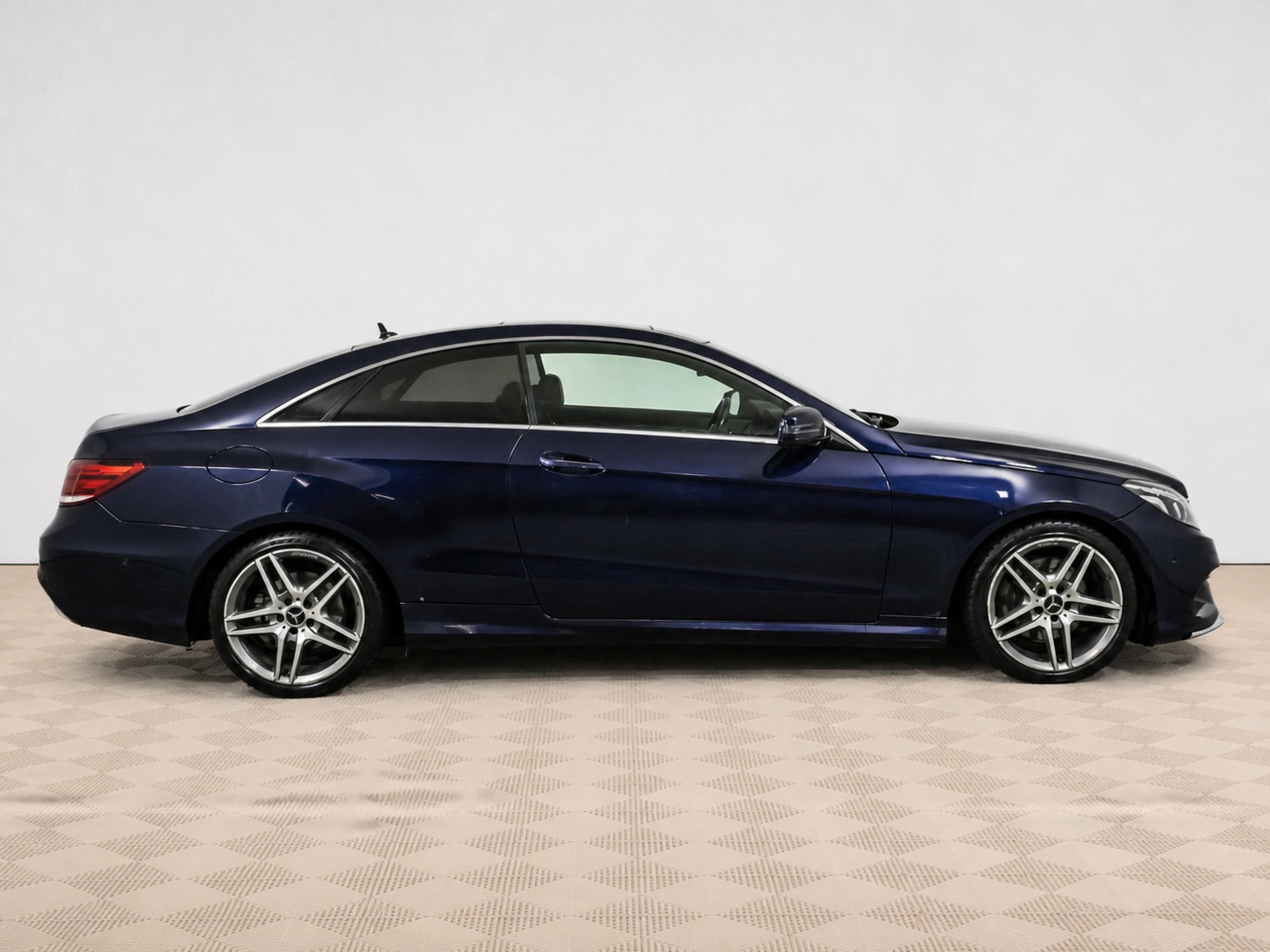 Mercedes-Benz - Mercedes-Benz E-Класс 250 IV (W212, S212, C207) Рестайлинг, 2015