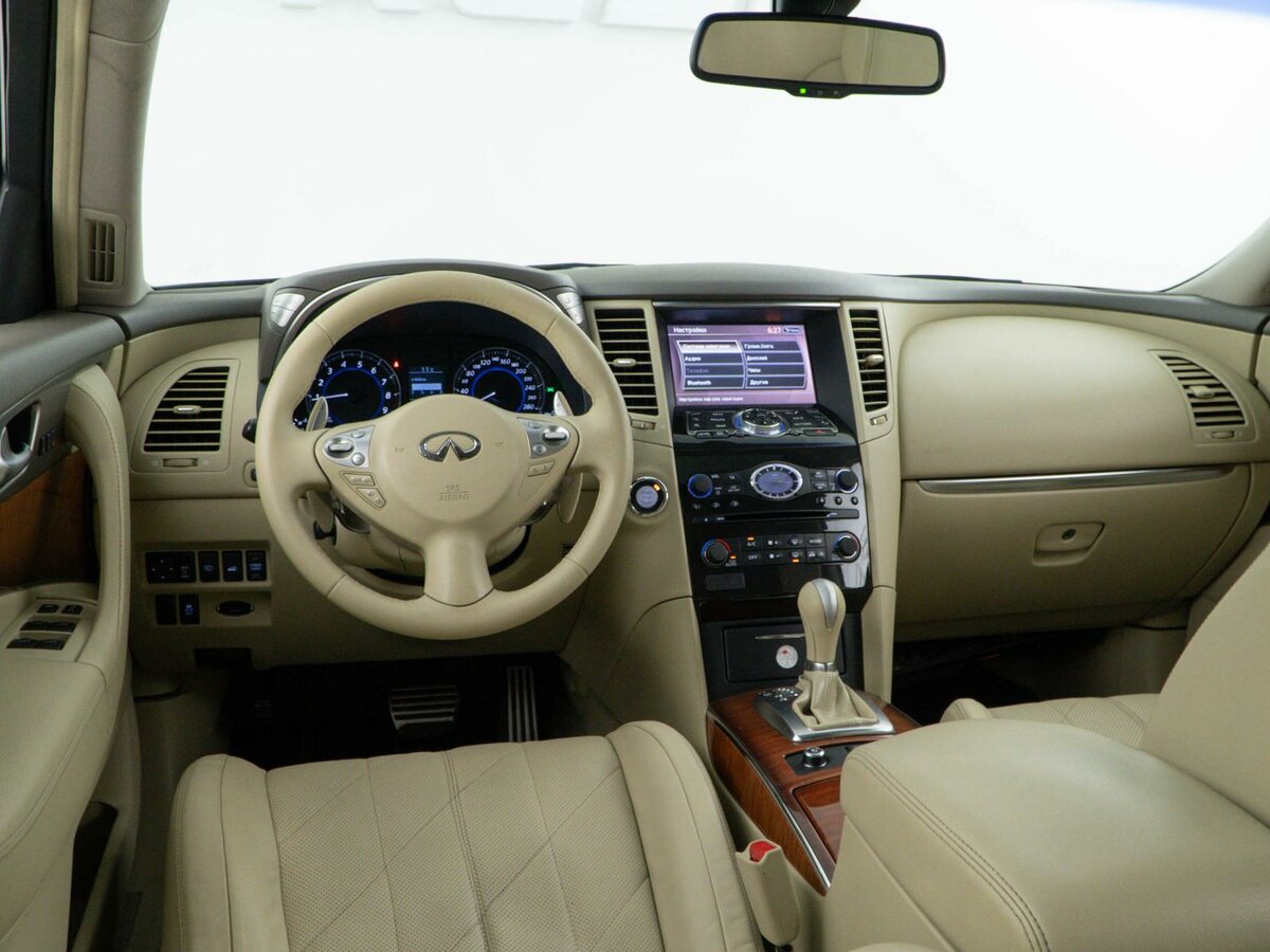 Infiniti - Infiniti QX70, 2015