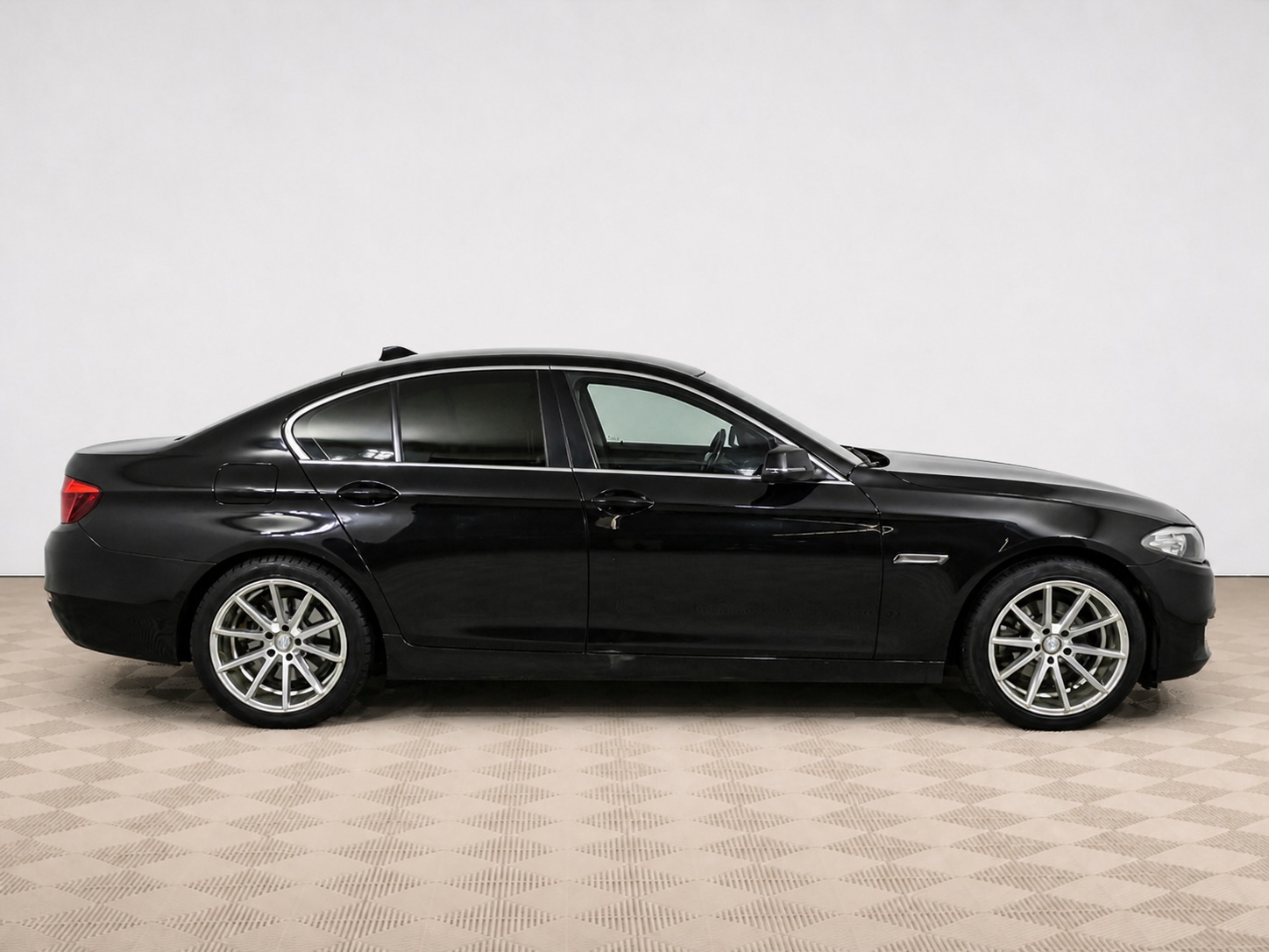 BMW - BMW 5 серии 520i VI (F10/F11/F07) Рестайлинг, 2015