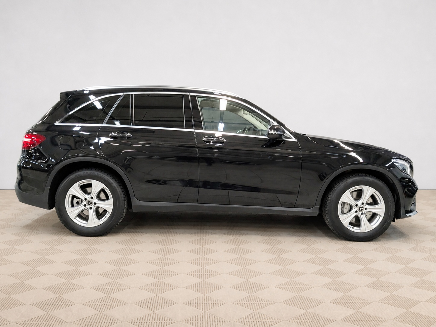 Mercedes-Benz - Mercedes-Benz GLC, 2018