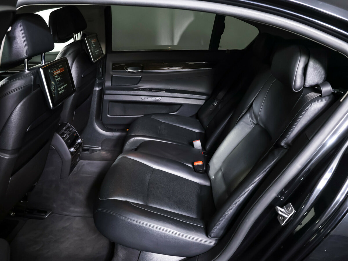 BMW - BMW 7 серии Long 740Li xDrive V (F01/F02/F04) Рестайлинг, 2014