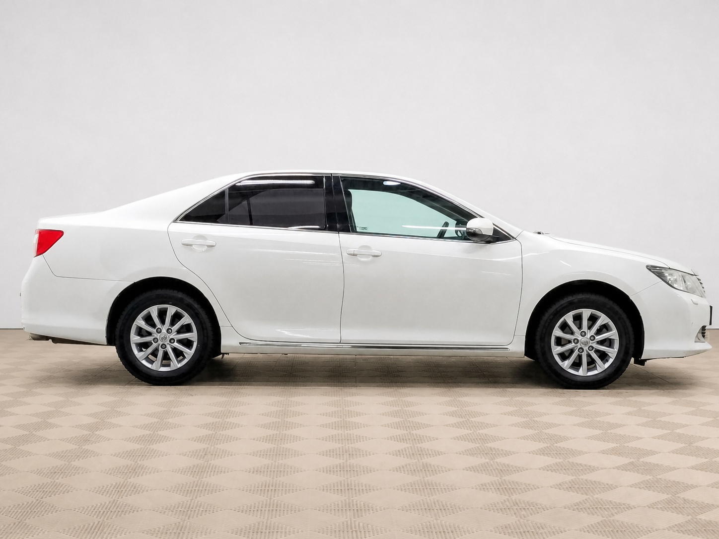 Toyota - Toyota Camry, 2014