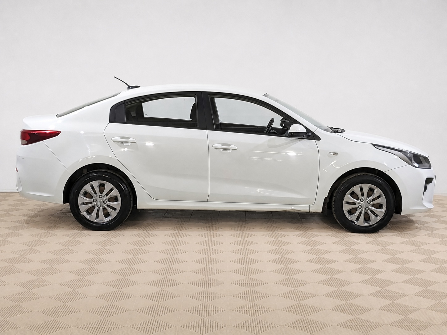 Kia - Kia Rio, 2020