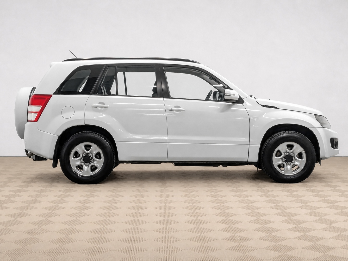 Suzuki - Suzuki Grand Vitara, 2013