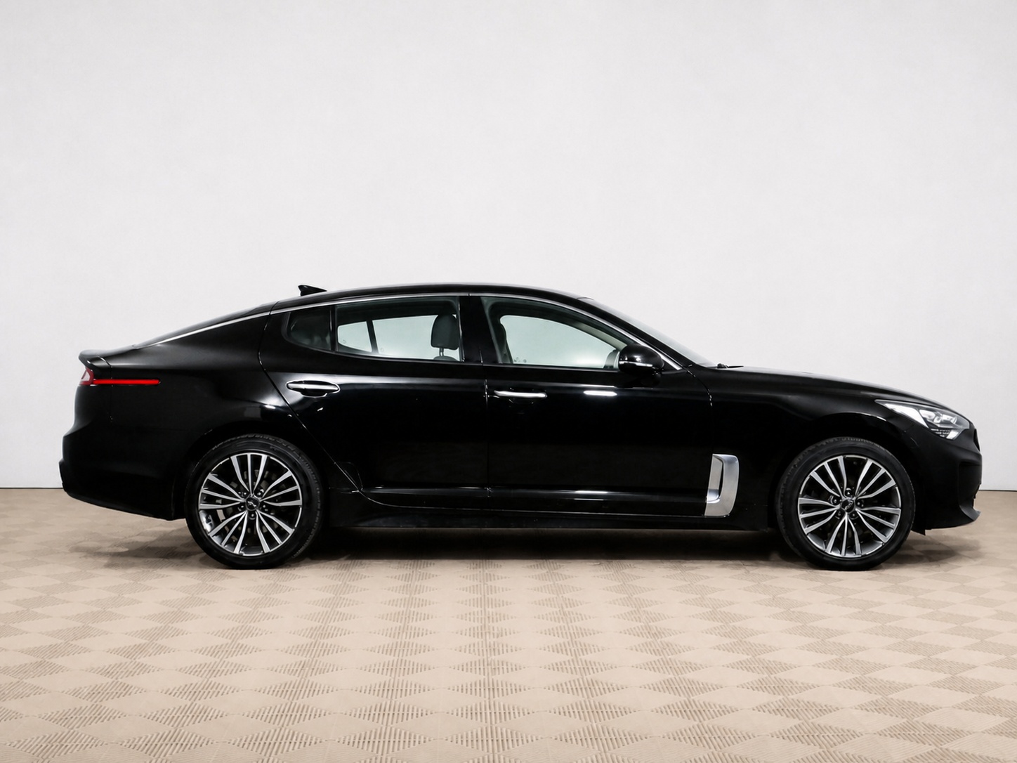 Kia - Kia Stinger I, 2019