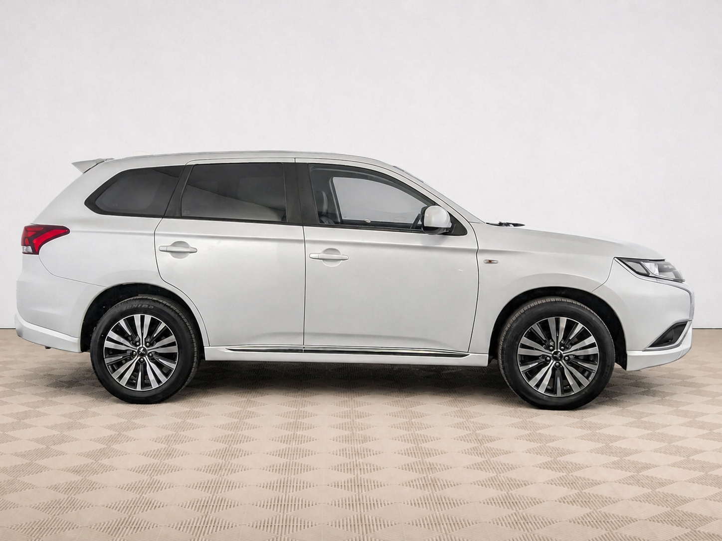 Mitsubishi - Mitsubishi Outlander III Рестайлинг 3, 2022
