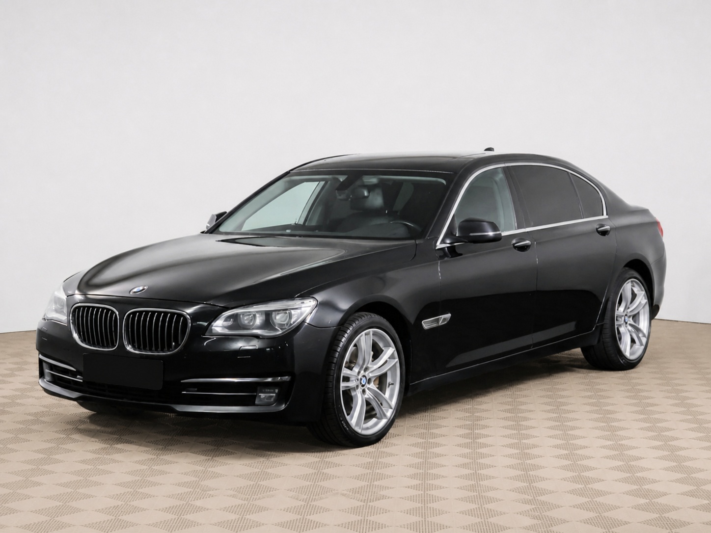 BMW - BMW 7 серии Long 740Li xDrive V (F01/F02/F04) Рестайлинг, 2014