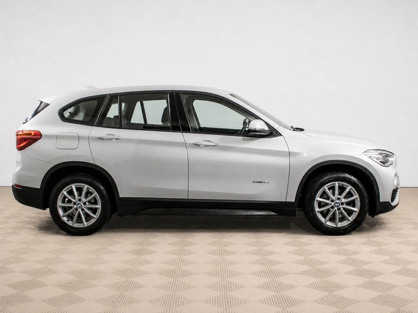 BMW - BMW X1 18i sDrive II (F48), 2017